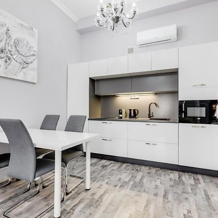Apartment Thunovska 10 Prag Dış mekan fotoğraf