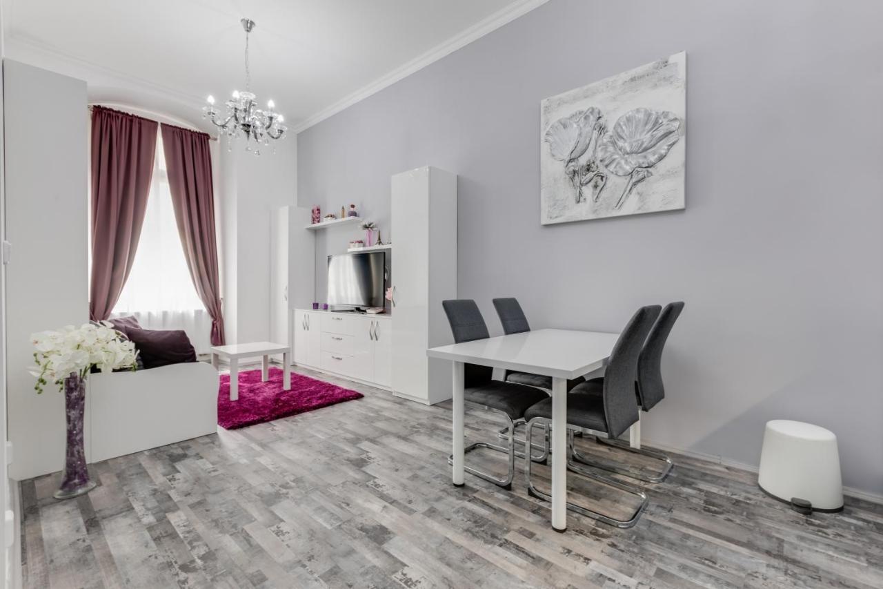 Apartment Thunovska 10 Prag Dış mekan fotoğraf