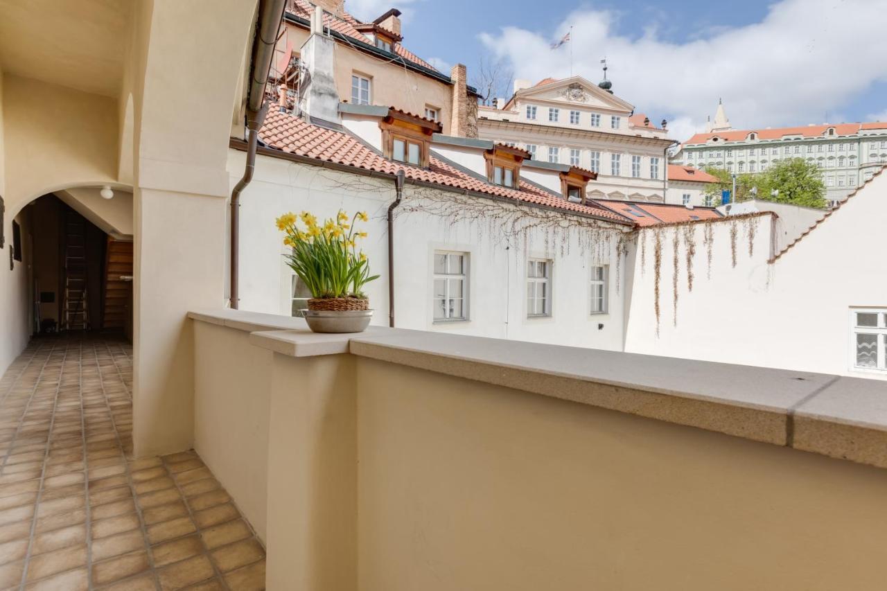 Apartment Thunovska 10 Prag Dış mekan fotoğraf